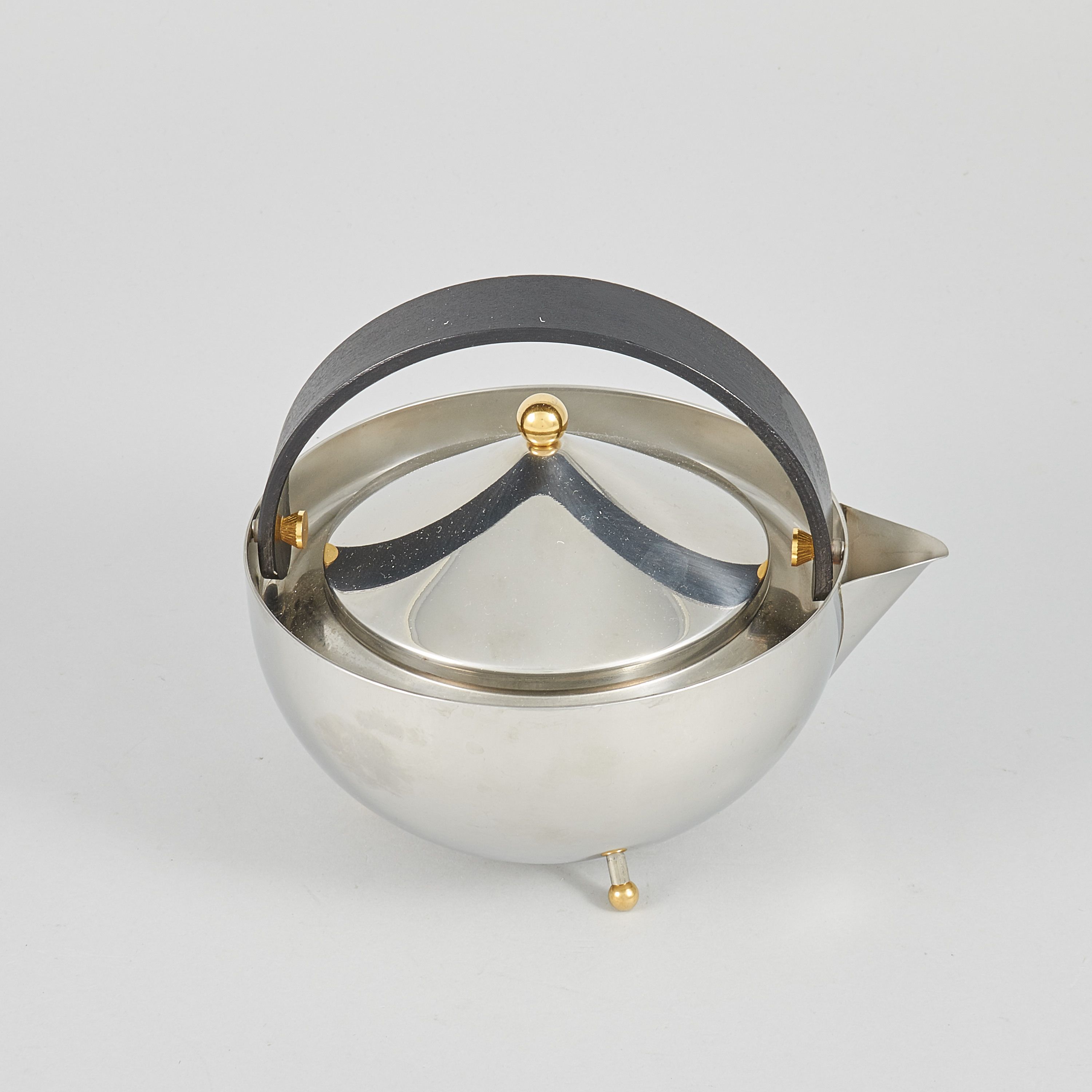 Tekanna, Bodum, design: Carsten Jörgensen, diameter: 18 cm, höjd: 18 längd: 22 cm